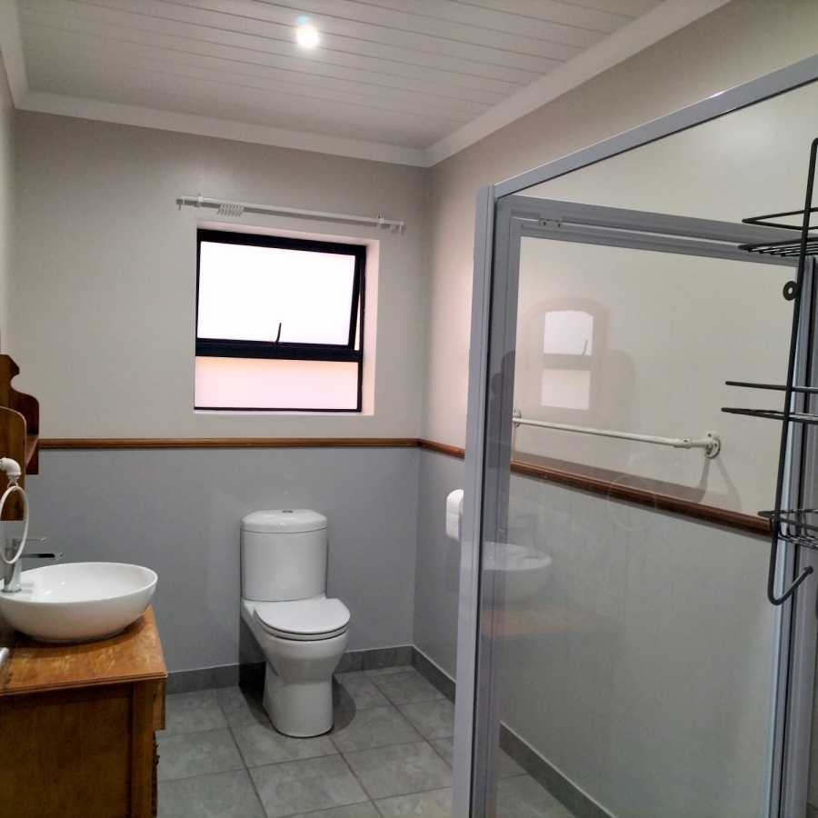 5 Bedroom Property for Sale in Reebok Western Cape